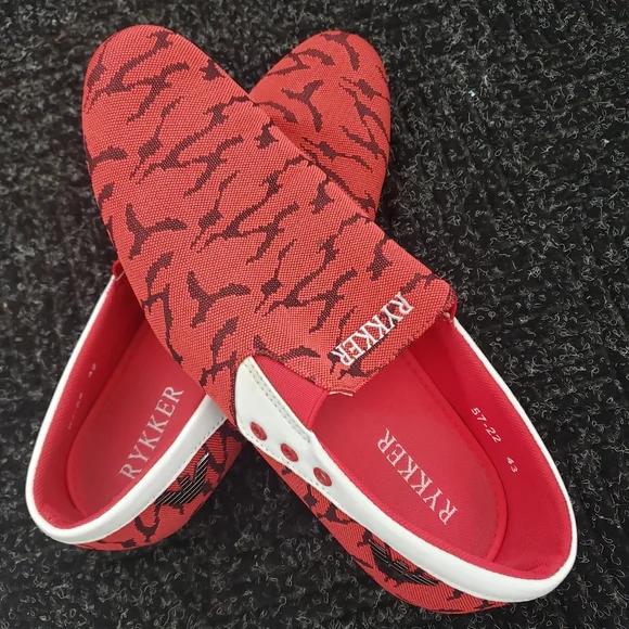 Shoes - Picture 3 of 5